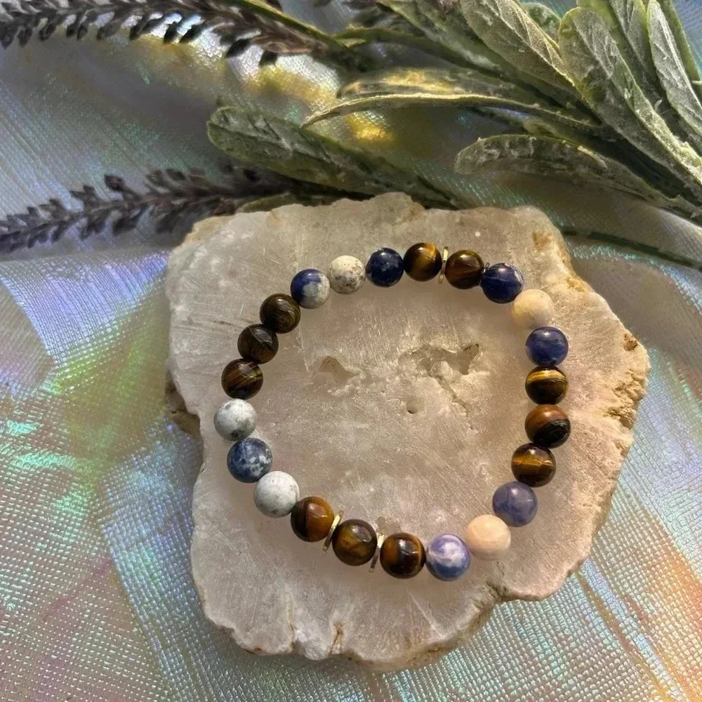 Handmade Snowflake sodalite + tiger’s eye Bracelet ❄️
